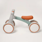 Montessori balance bike for babies