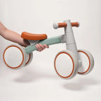 Montessori balance bike for babies