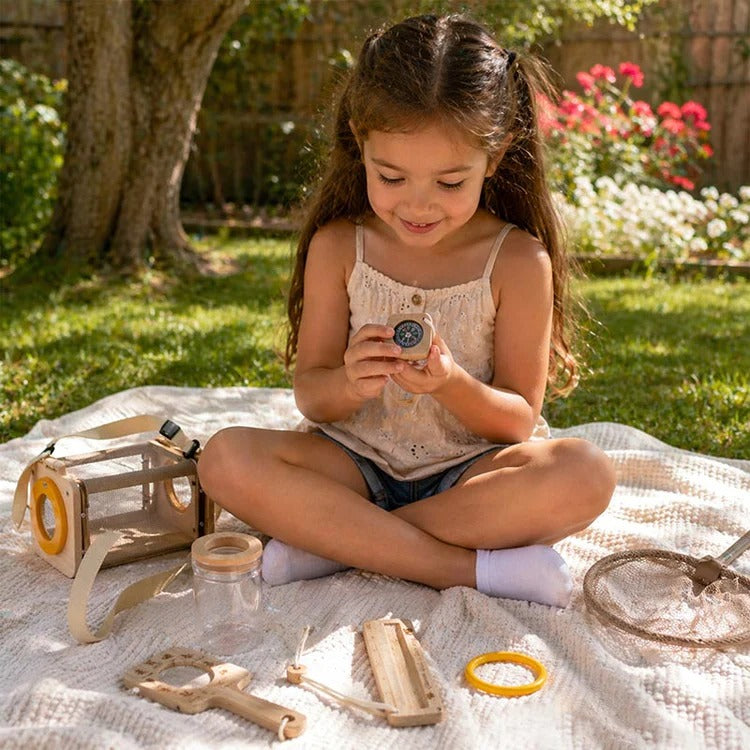 Montessori set for discovering nature