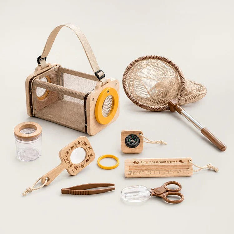 Montessori set for discovering nature
