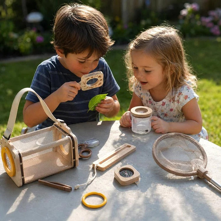 Montessori set for discovering nature